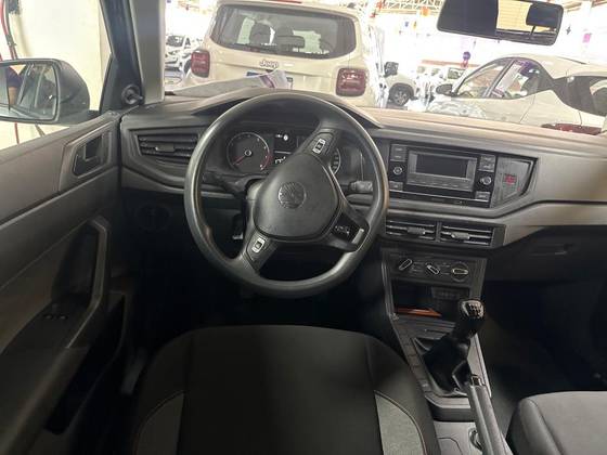 VOLKSWAGEN POLO 1.0 MPI TRACK MANUAL VOLKSWAGEN POLO 1.0 MPI TRACK MANUAL